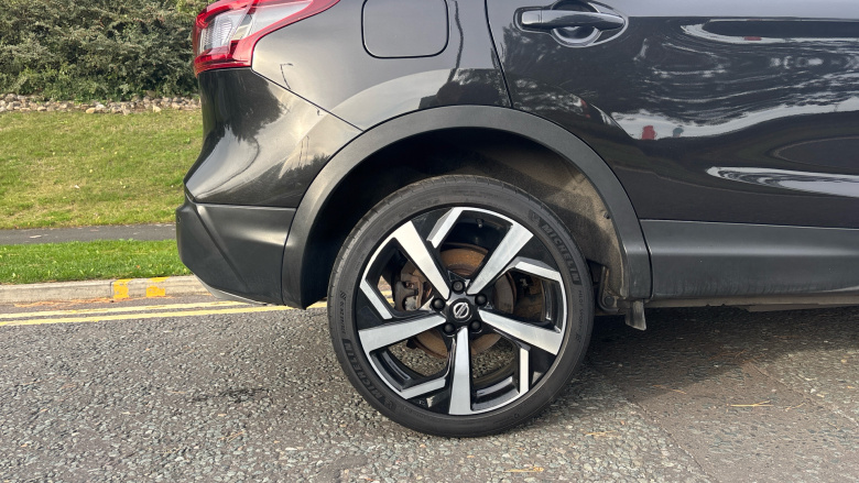 Nissan Qashqai 1.3 DiG-T Tekna 5dr Petrol Hatchback